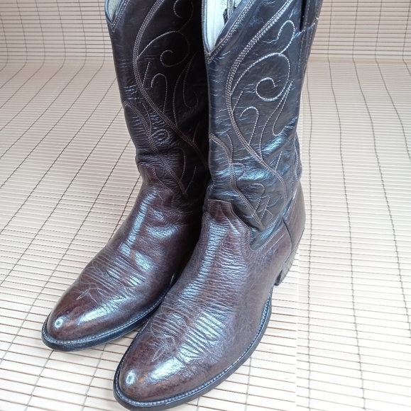 COWTOWN Cowboy Boots 9 D Mens Brown BULLHIDE Leath - Picture 1 of 9